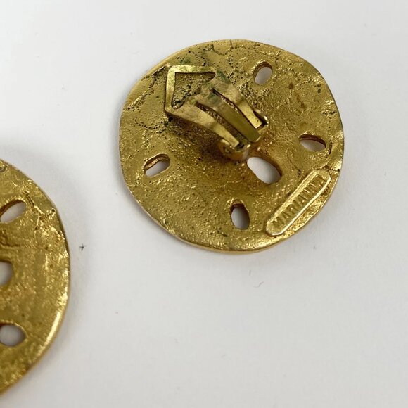 Vintage Sand Dollar Gold-Tone Metal Signed Clip-On Earrings by "Marianna" - Picture 4 of 5